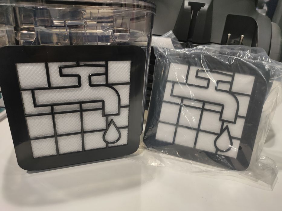 Продавам филтър FC 8010 на Philips