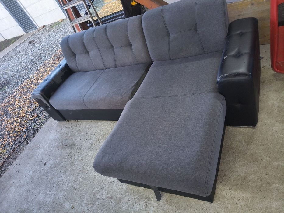 Vând canapea extensibila cu lada depozitare