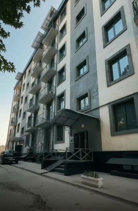 Продаётся 4 комнатная квартира 125 kv²