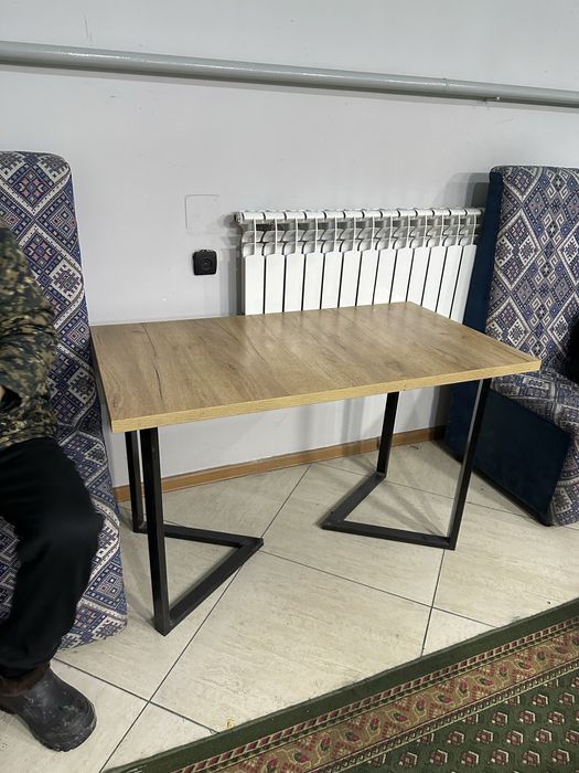 Холодильник для напитков|Ресепшн|столы|диваны