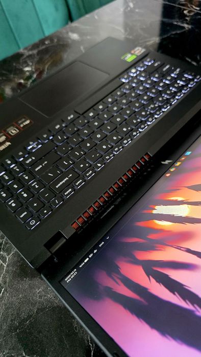 Laptop ACER Nitro -  Nvidia RTX 4060, 32Gb ram 5600Mhz, RYZEN 7 7735Hs 4.7Ghz + CADOU