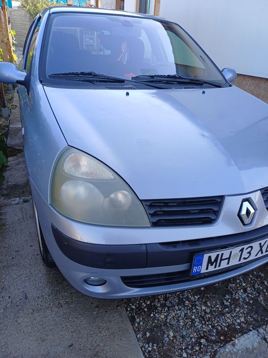 Vând Renaul Clio automat