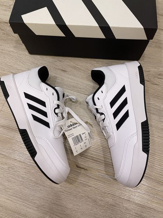 Adidas  размер 36 кроссовки оригинал кеды