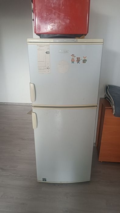 Холодильник Бирюса