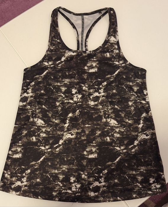 4бр. бикини,потник и мрежести ръкавички