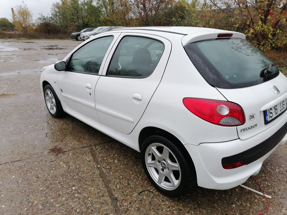 PEUGEOT 206 2013 — imagine 3