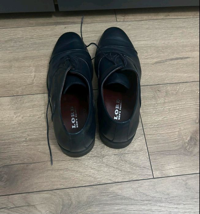 Мъжки официални ибувки.