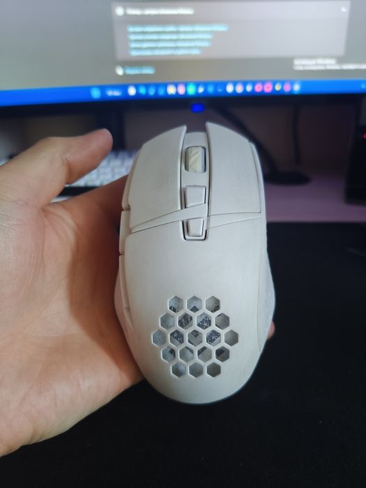 Продам мышь в хорошем состояние