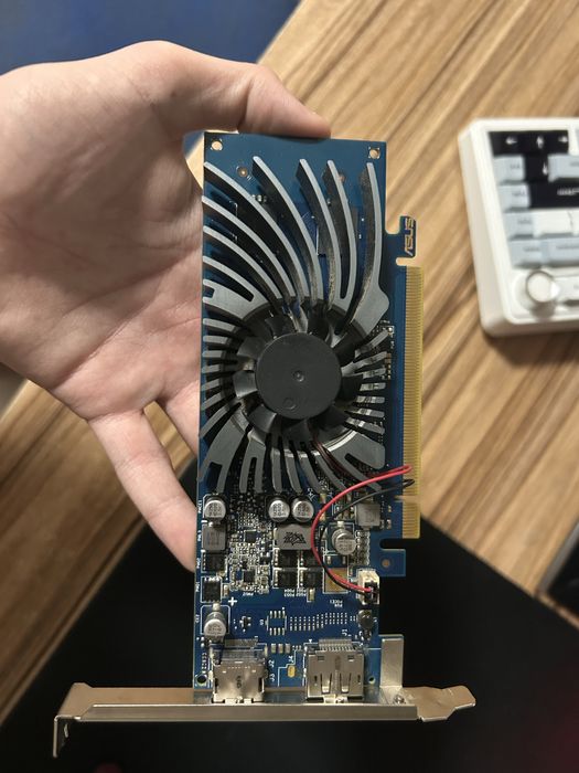 Продам gt 1030 в рабочем состояние