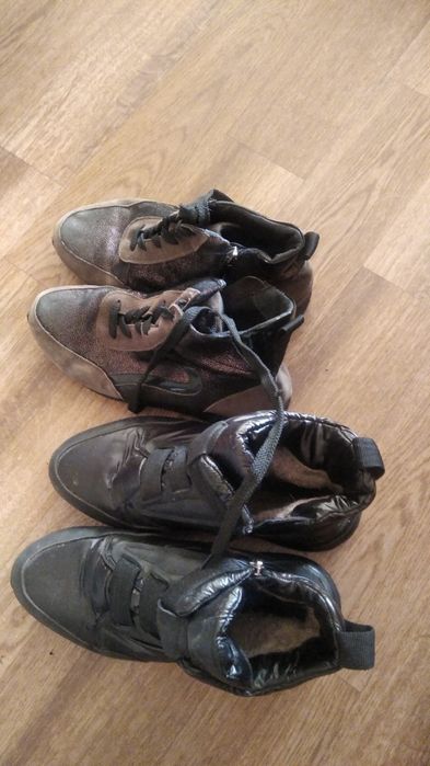 Женская обувь разная