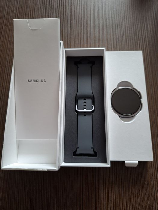 Samsung Watch 8 cu LTE de 44mm