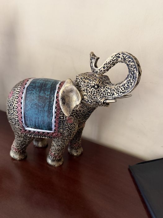 Продам статуэтки