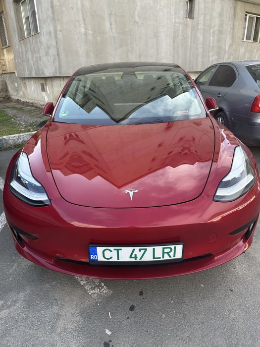 TESLA model 3 standar plus