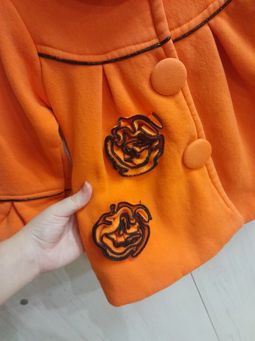 Продам осеннее пальто.