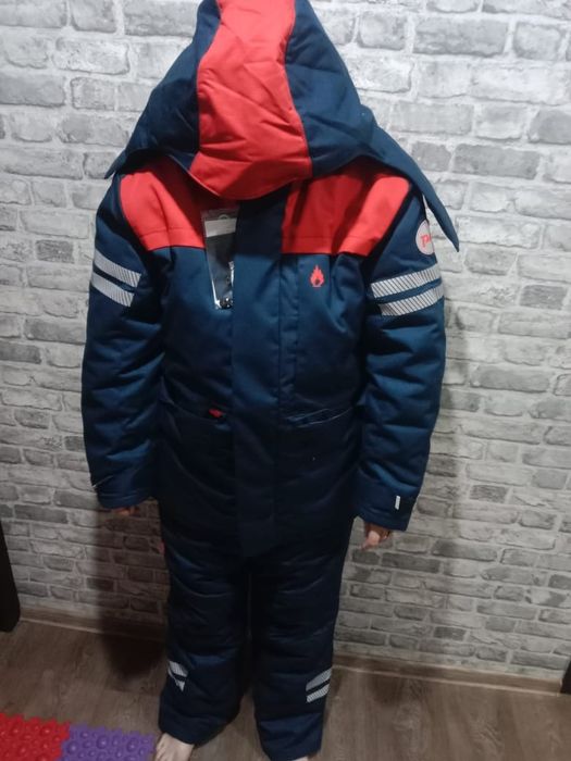 Продам зимнию новую рабочию форму (робу)