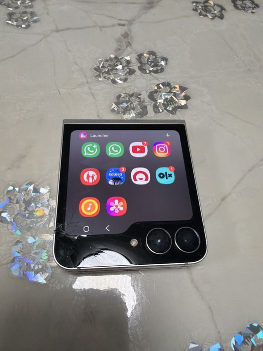 Самсунг z flip 7 fe