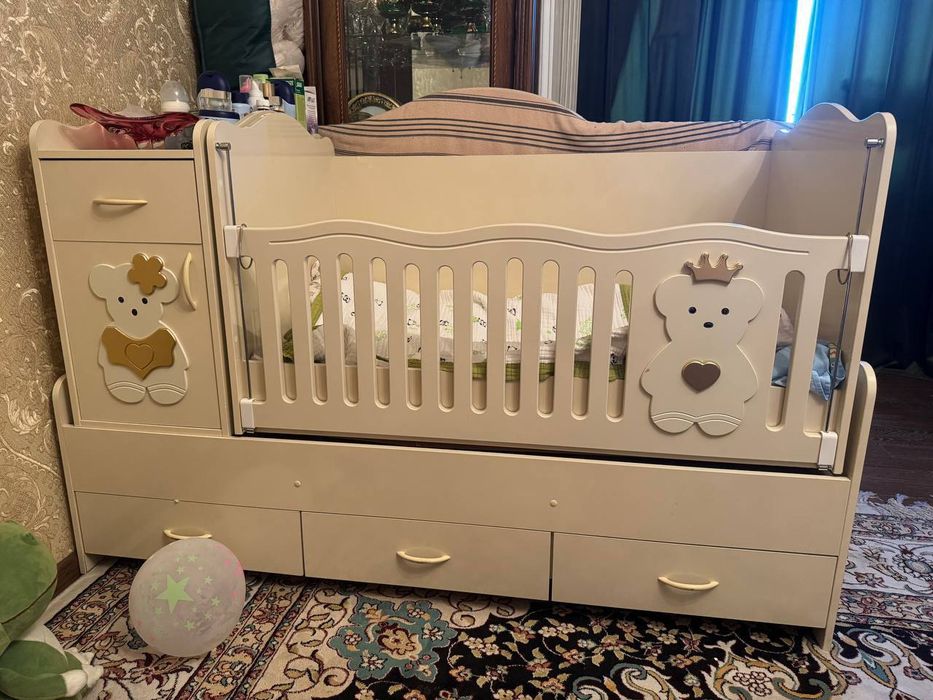 Детская кроватка