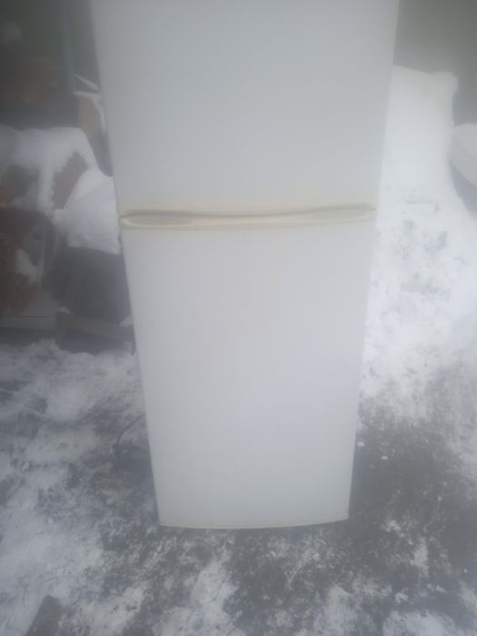 Продам холдильник