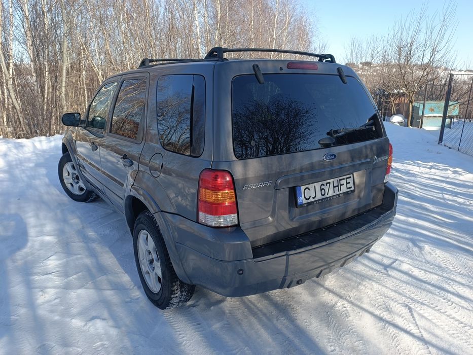Vând Ford Escape 2.3  Hybrid 4x4 AWD eCVT 155 CP