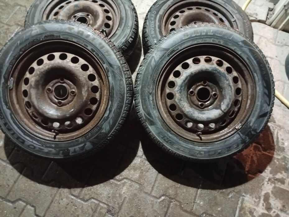 Vind jante tabla cu cauciucuri iarna Opel Astra g 185/65/15