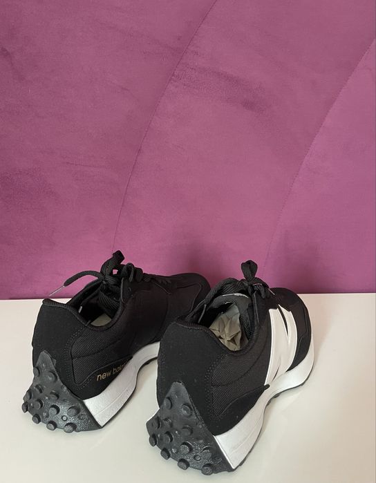 Обувки new balance 327