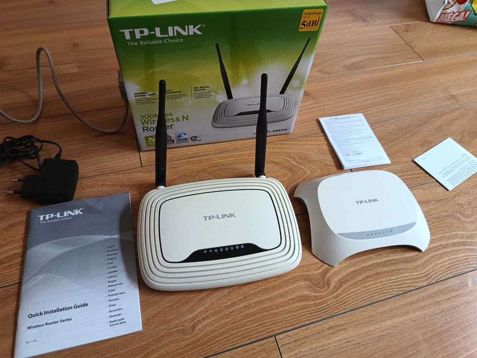 3 router :TP-LINK TL-WR841N/ Tp-Link TL-WR720N/ Cisco E900