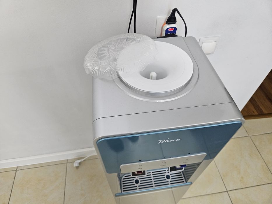 Кулер для воды, диспенсер Bona