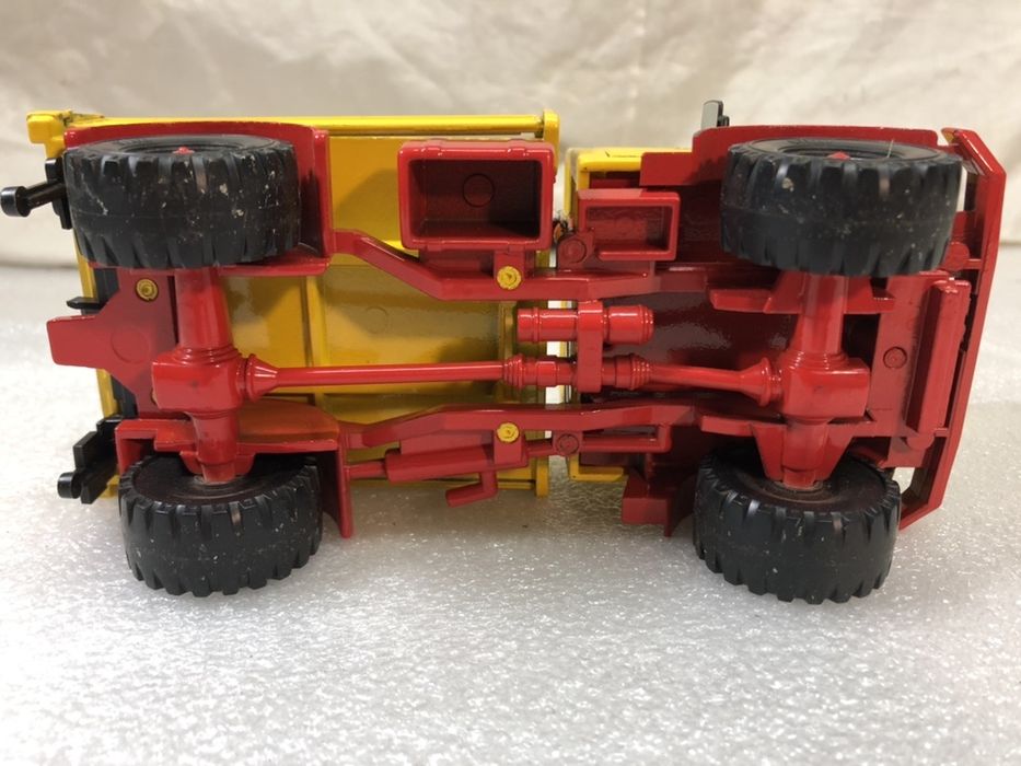 Метално камионче