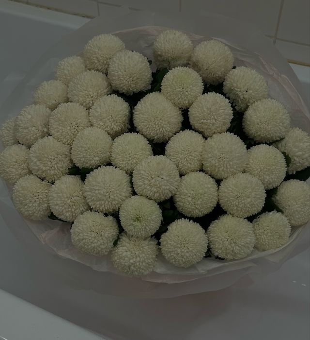 Букет по продам срочно свежий