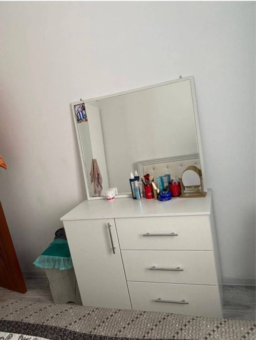 Продам спальный гарнитур