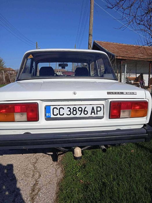 Продавам ЛАДА 2105