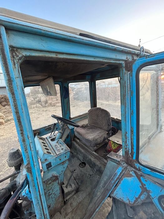 Трактор мтз 80..