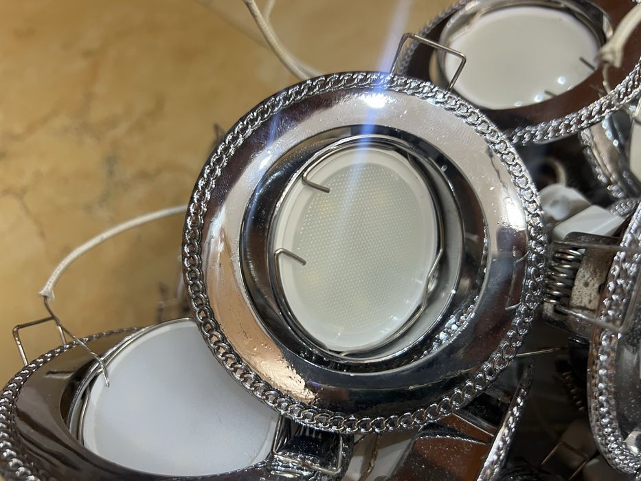 Софиты, подсветка, светильники продам