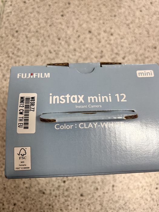 Fujifilm Instax Mini 12 NOU, SIGILAT + film inclus