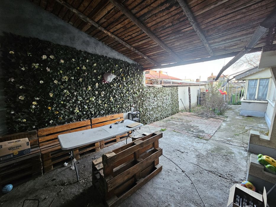 Vând casa Chercea