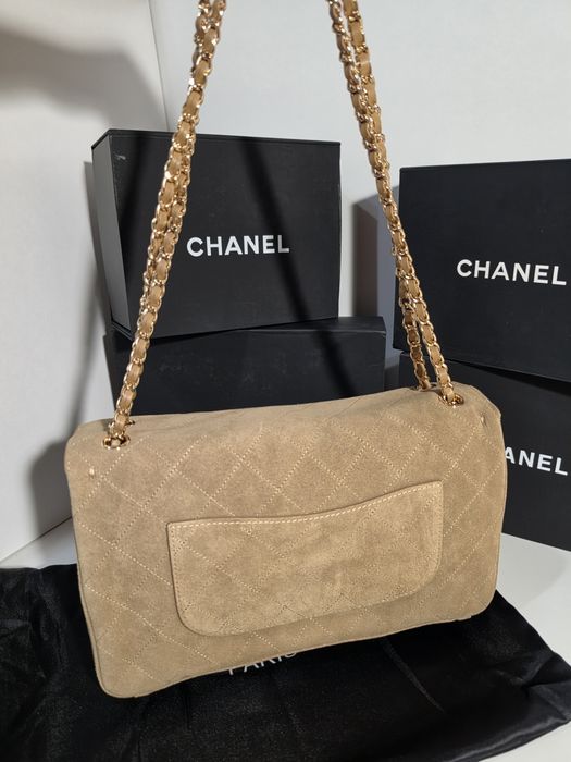 Налична чанта Chanel Maxi Flap