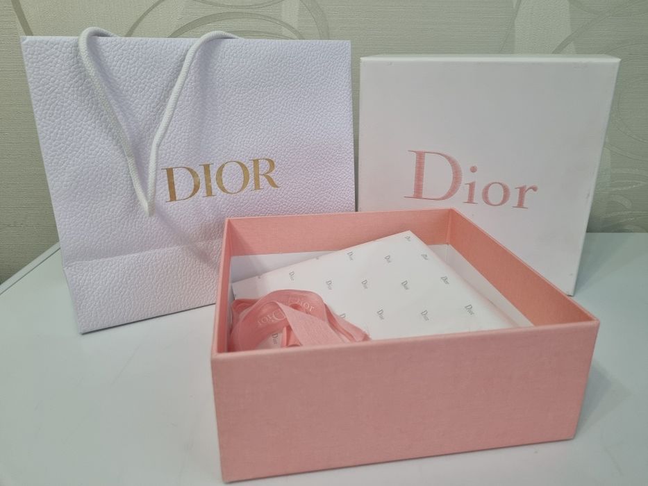 Коробка пакет подарочный Диор