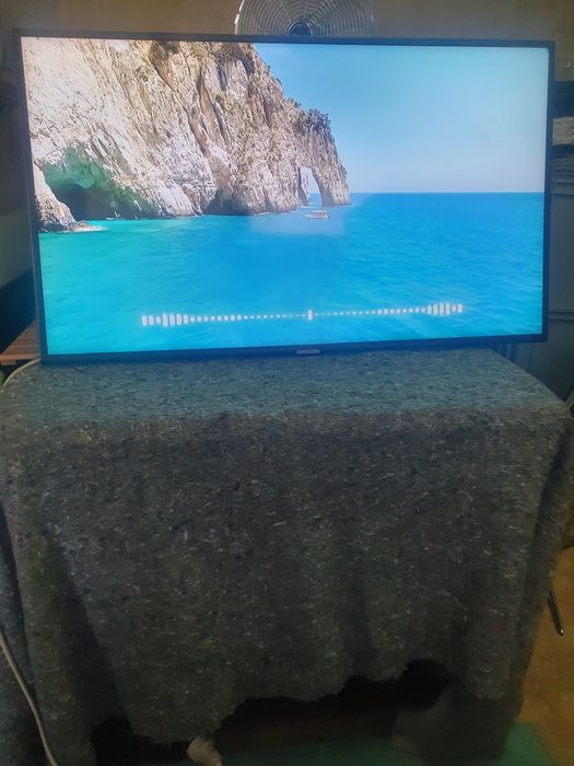 Телевизора Samsung 43 инча 4К Ultra HD