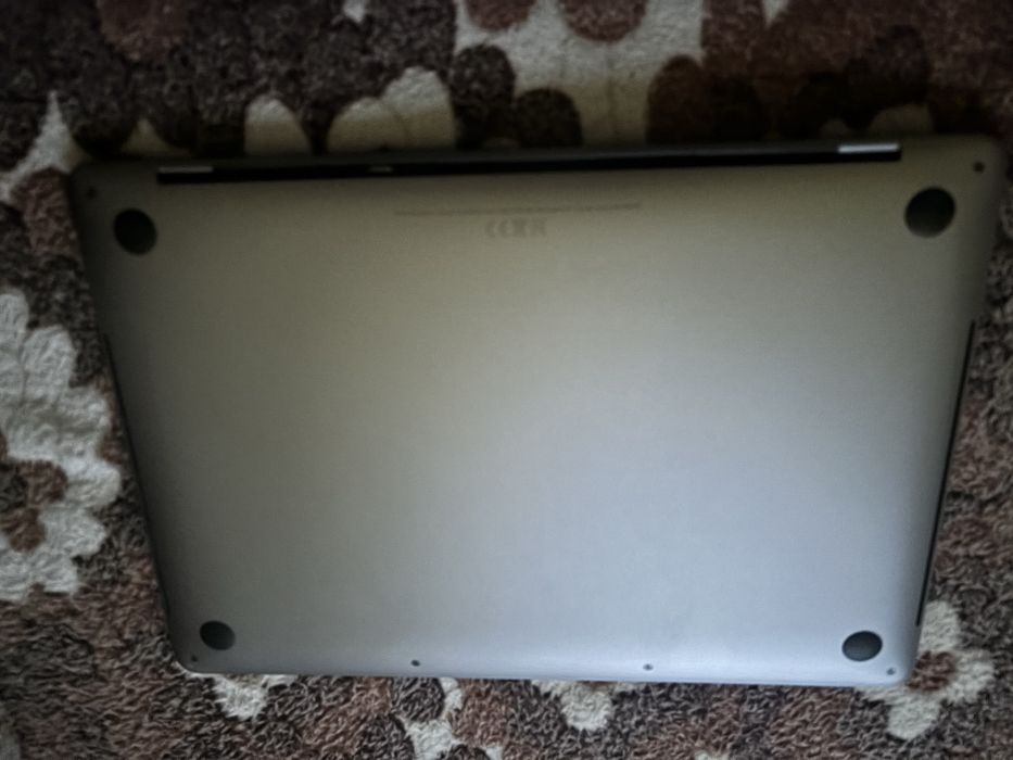 Macbook pro 13 2020 г 512 gb