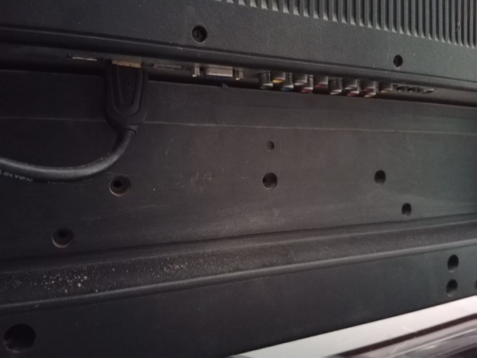 Телевизор продаю