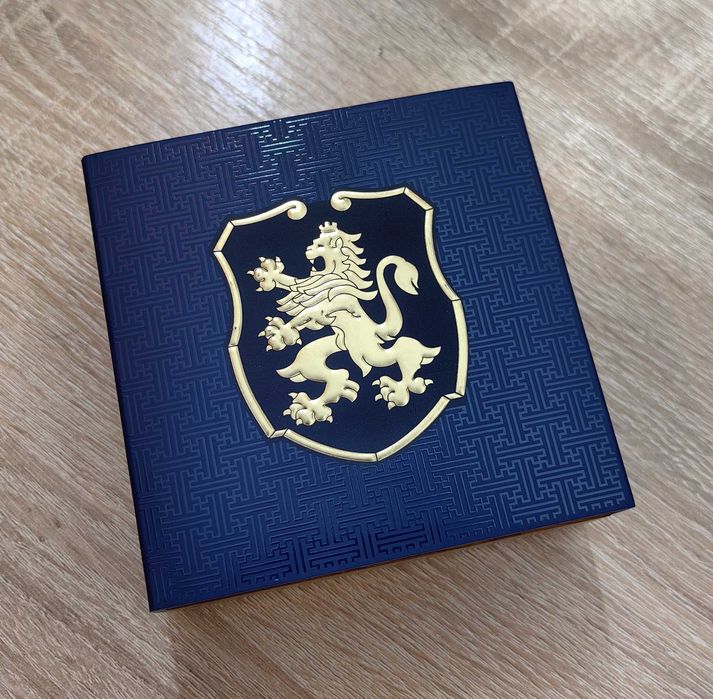 Луксозна дървена кутия за 1 монета на БНБ