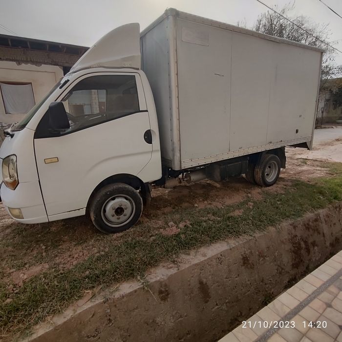 Foton yuk moshina sotiladi