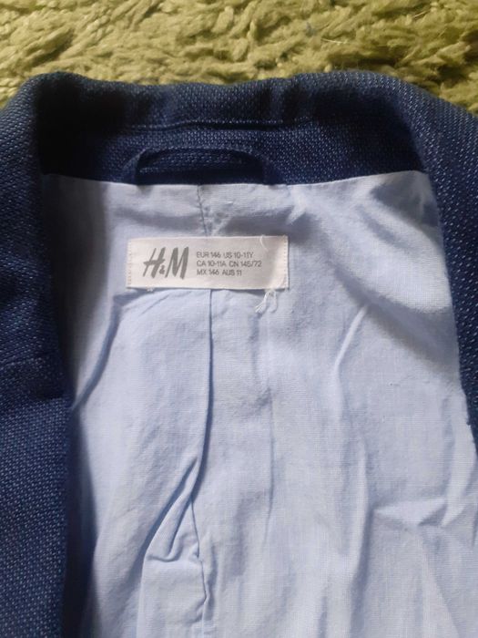 Costum baieti H&M marimea 140-146