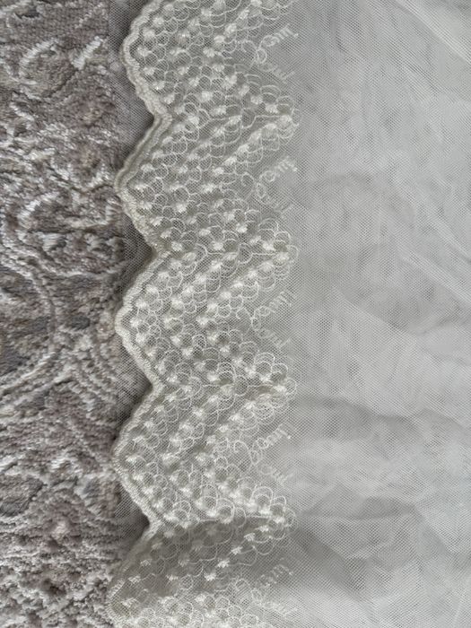 Штор жап жаңа жарқырап тұрған