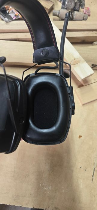 Casti protectie cu radio Howard Leight