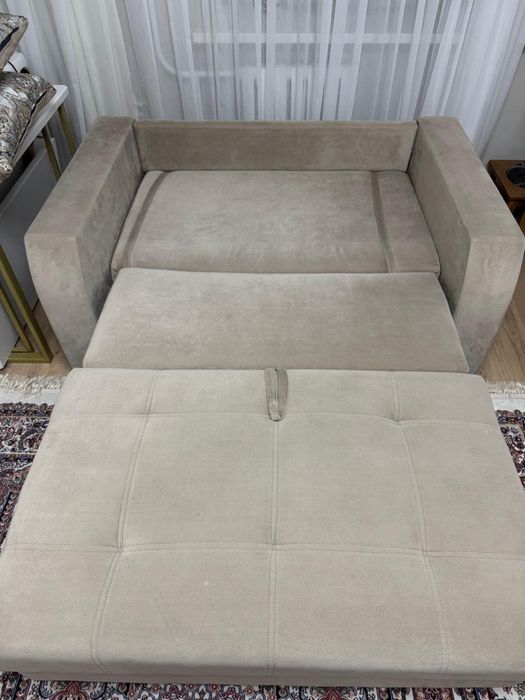 Продам диван 2х местный