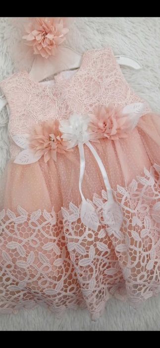 ПРОДАВАМ Рокля за погача