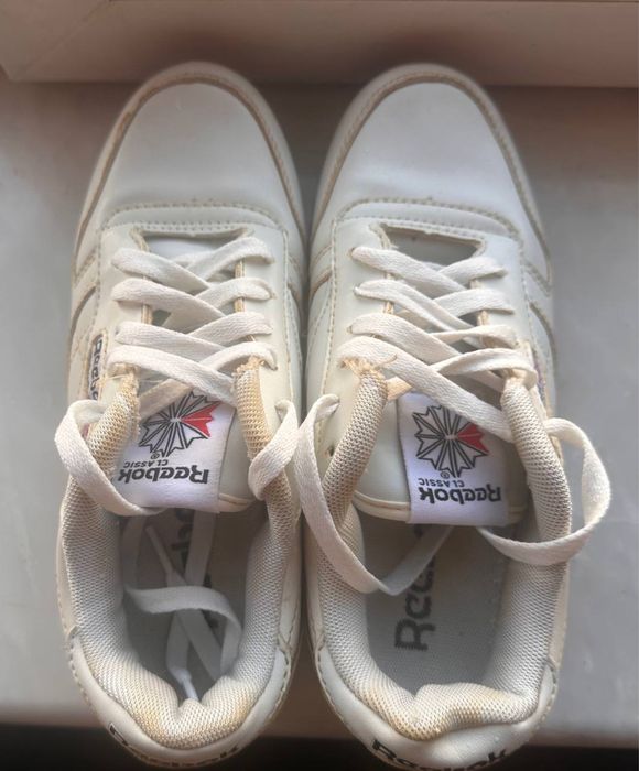 Кроссовки кожаные reebok в хорошем состоянии
