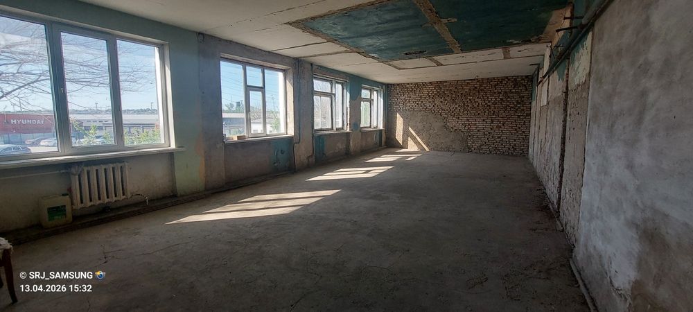 Сдаётся офисные поменьше.