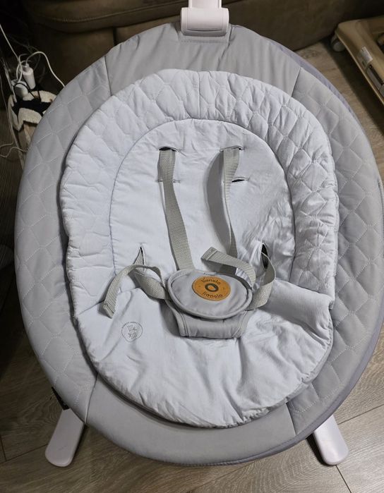 Бебeшka люлка 2 в 1 c кош Lionelo Bella Set